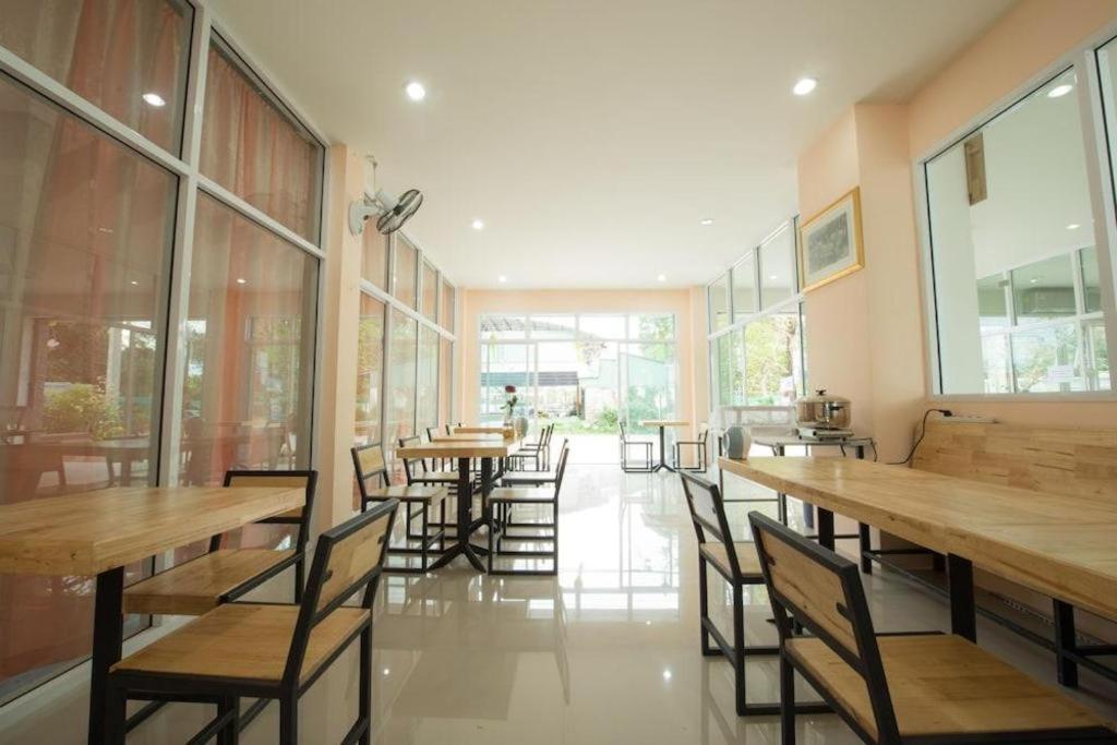 Bees Smile Hotel Chiang Rai Exterior foto